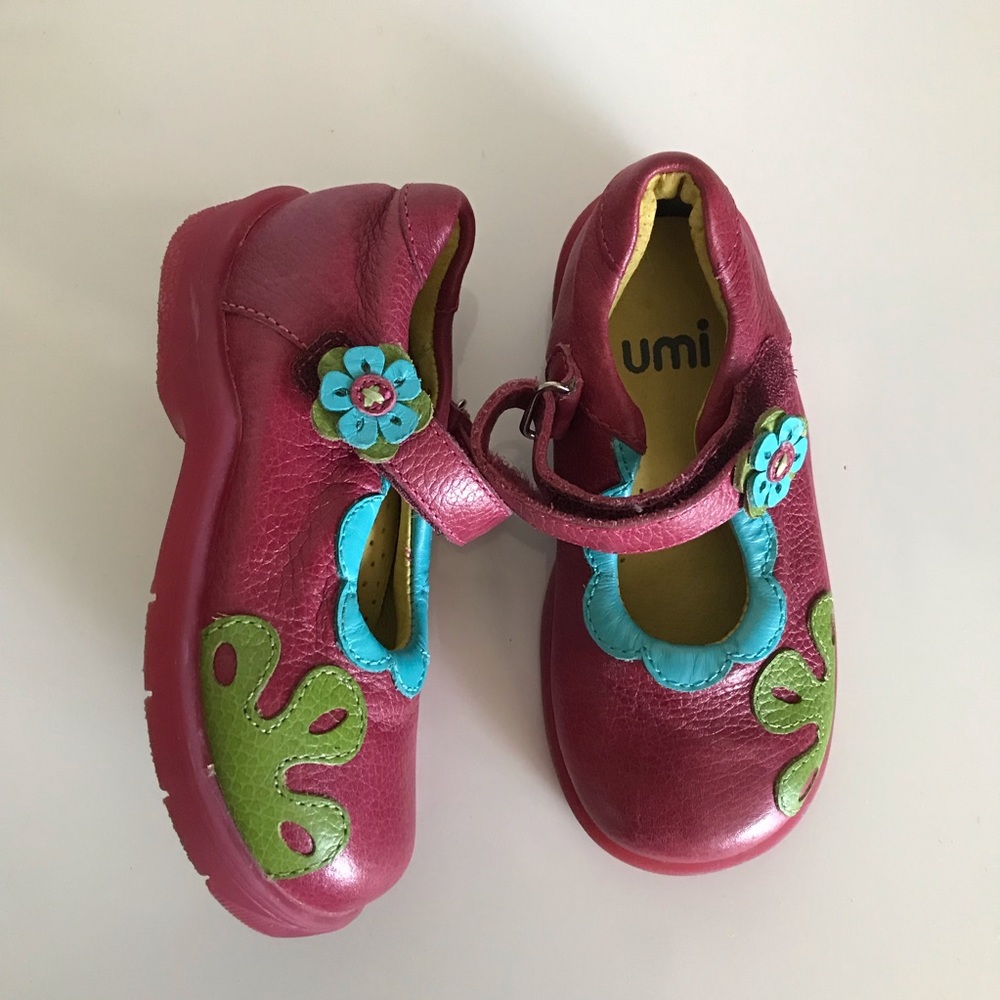 UMI Magenta Floral Toddler Shoes (5.5-6)
